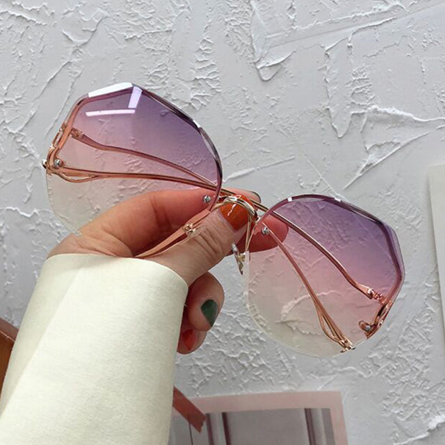 Gradient Rimless Sun Glasses